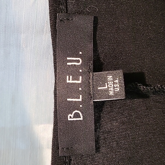 B.L.E.U. Blouse - Picture 8 of 12